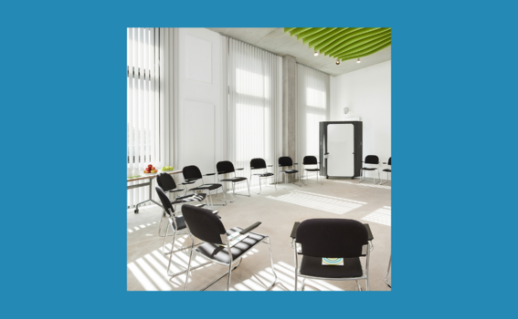 Raum: Chandra Mohanty