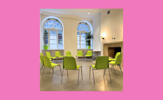 Kaminzimmer: Funmilayo Kuti