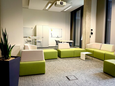 CREATIVE LAB (60 m²)